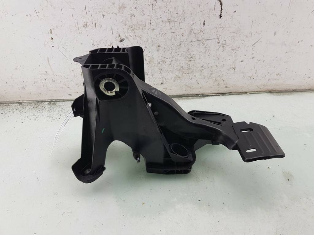https://www.autos-fr.com/wp-content/uploads/A0001/auto-7/autoparts24-4/PAUN0613310922.jpg